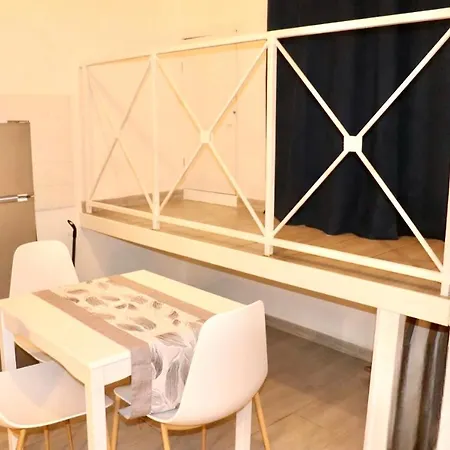 Cozy 200mt From Metro C Apartment *