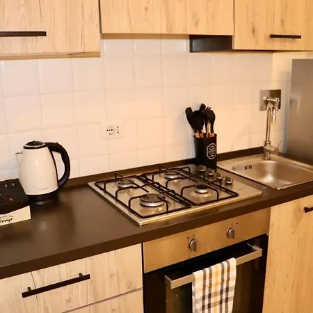 Cozy 200mt From Metro C Apartment *
